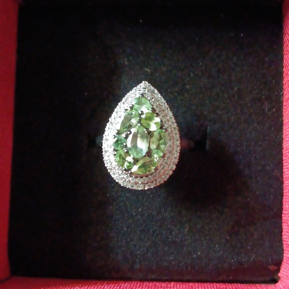 Shop Lc Jewelry - D'Joy Tsavorite Garnet, White Zircon Crown Cluster Ring in Rhodium Sterling